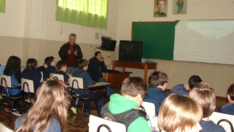 Alunos do Colégio Auxiliadora