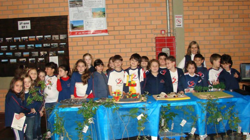 Alunos do segundo ano do ensino fundamental